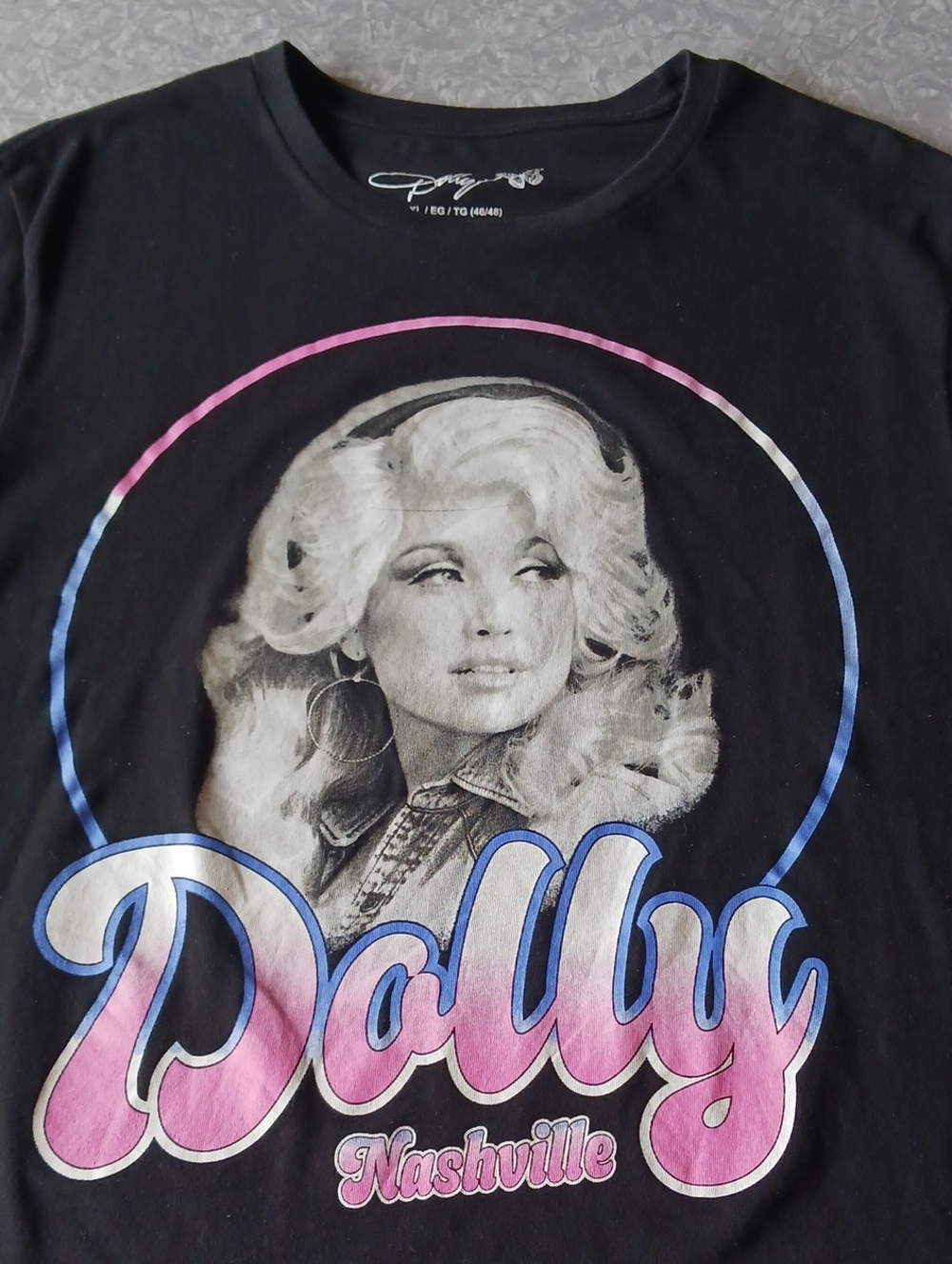 Dolly🦋  T-Shirt~ Mens/Unisex Size XL